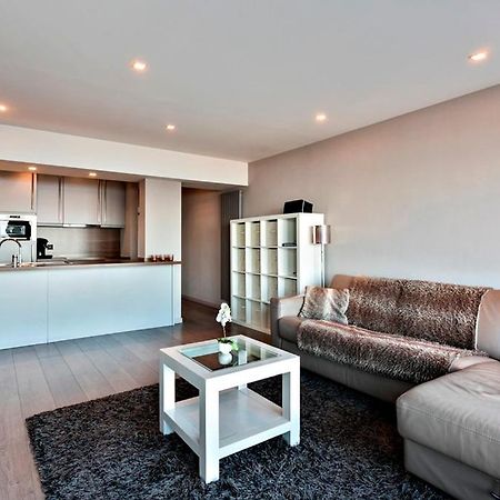 Апартаменты Montezuma Luxe Studio Met Frontaal Zeezicht Zonder Aparte Slaapkamer Остенде Экстерьер фото